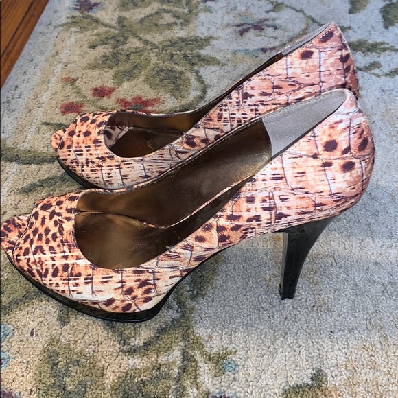 Nine West Leopard heels - Picture 4 of 4